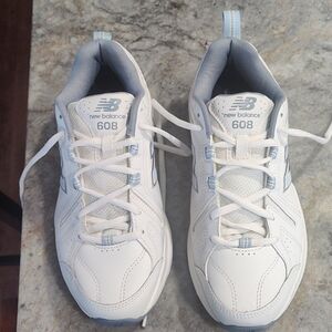 New Balance 608 7.5 wide women's
